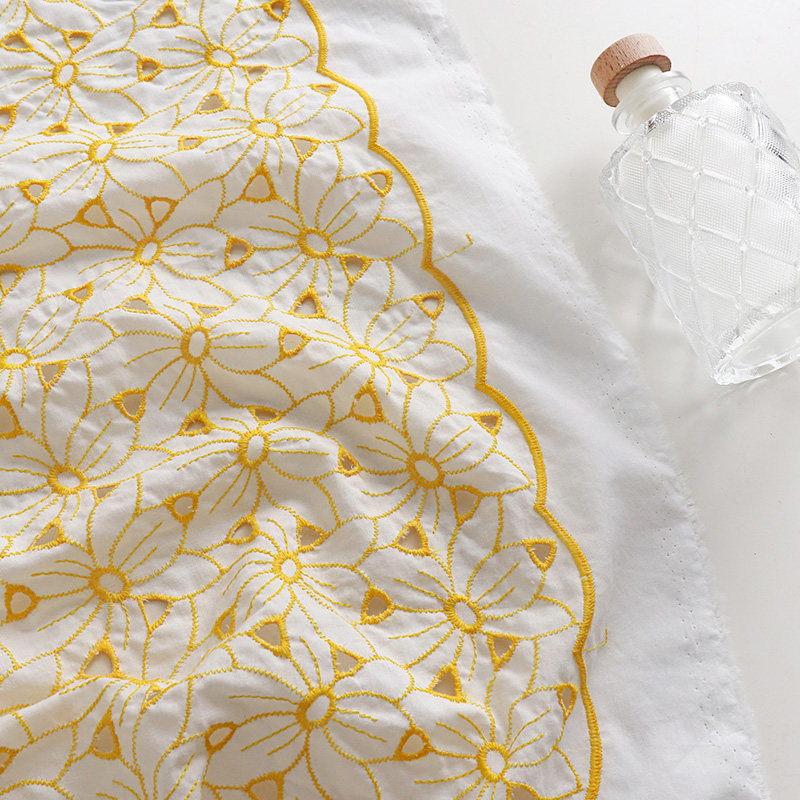 ผ้าลูกไม้ปักลายฉลุ 100% คอตตอน - Sewing Eyelet Fabric บทวิจารณ์และราคา
