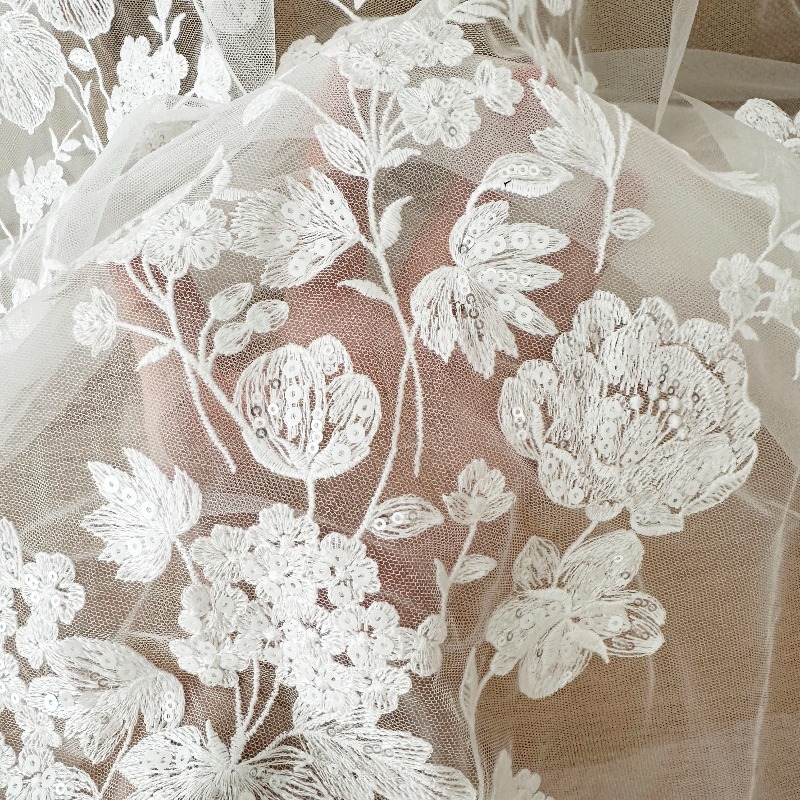 ผ้าลูกไม้ฝ้ายปักเลื่อมสีขาวงาช - Sewing Net บทวิจารณ์และราคา